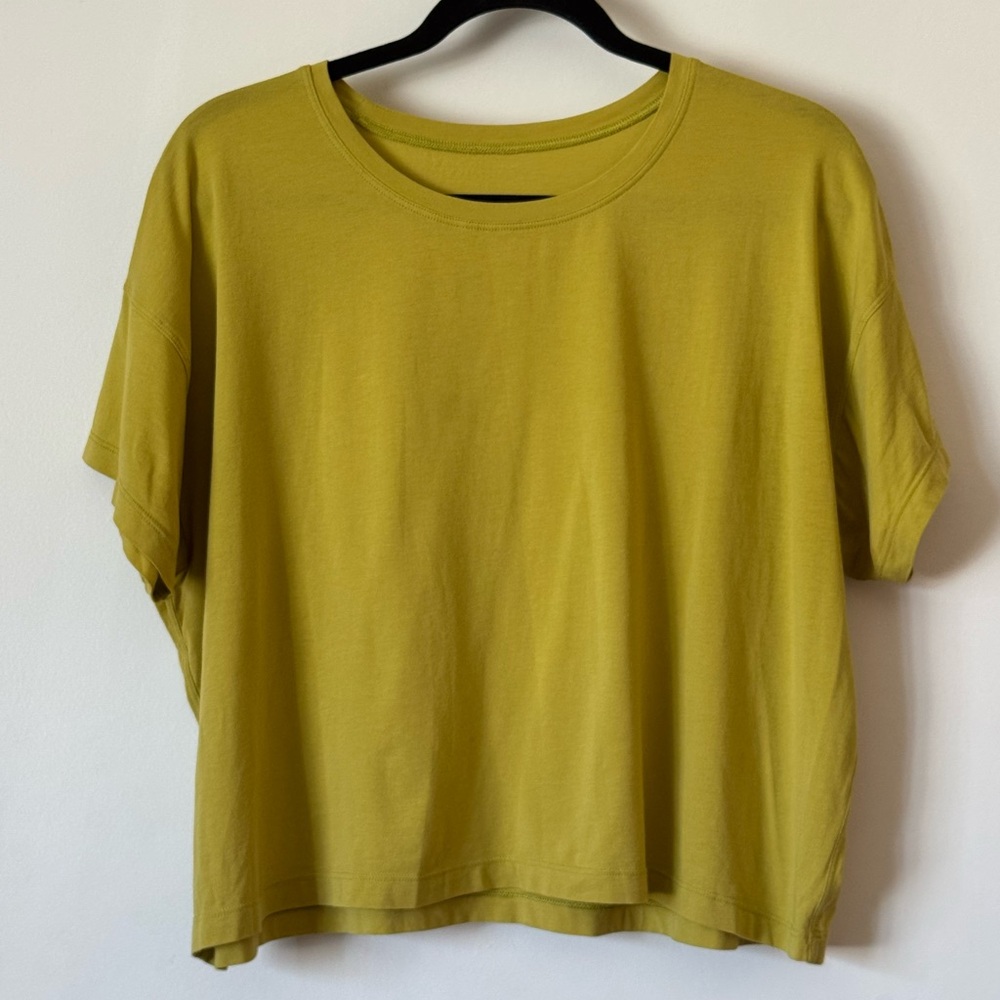 Lululemon Cates Tee T-shirt in Yellow Pear size 12
